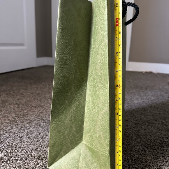 Mint Condition Gucci Gift Bag - Picture 3 of 6